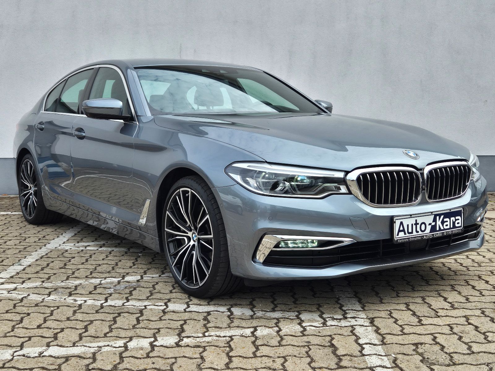 BMW 540i Luxury Line Head-Up Soft-Close Harman Kardo foto 8