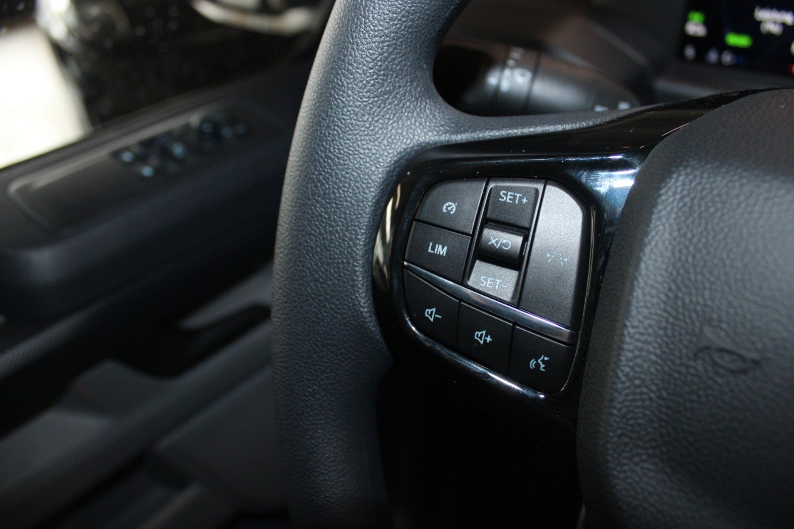 Fahrzeugabbildung Ford Transit Custom TREND PHEV L1 LED NAVI Technolog