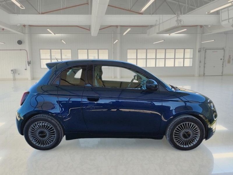Fiat FIAT 500E ELETTRICA ICON 3+1 58 CV 4 PORTE BERLI imagem 3