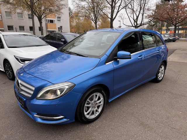 Mercedes-Benz B 180 7G-DCT *NAVI*BI-XENON*SITZHZNG*PARK-PAKET*