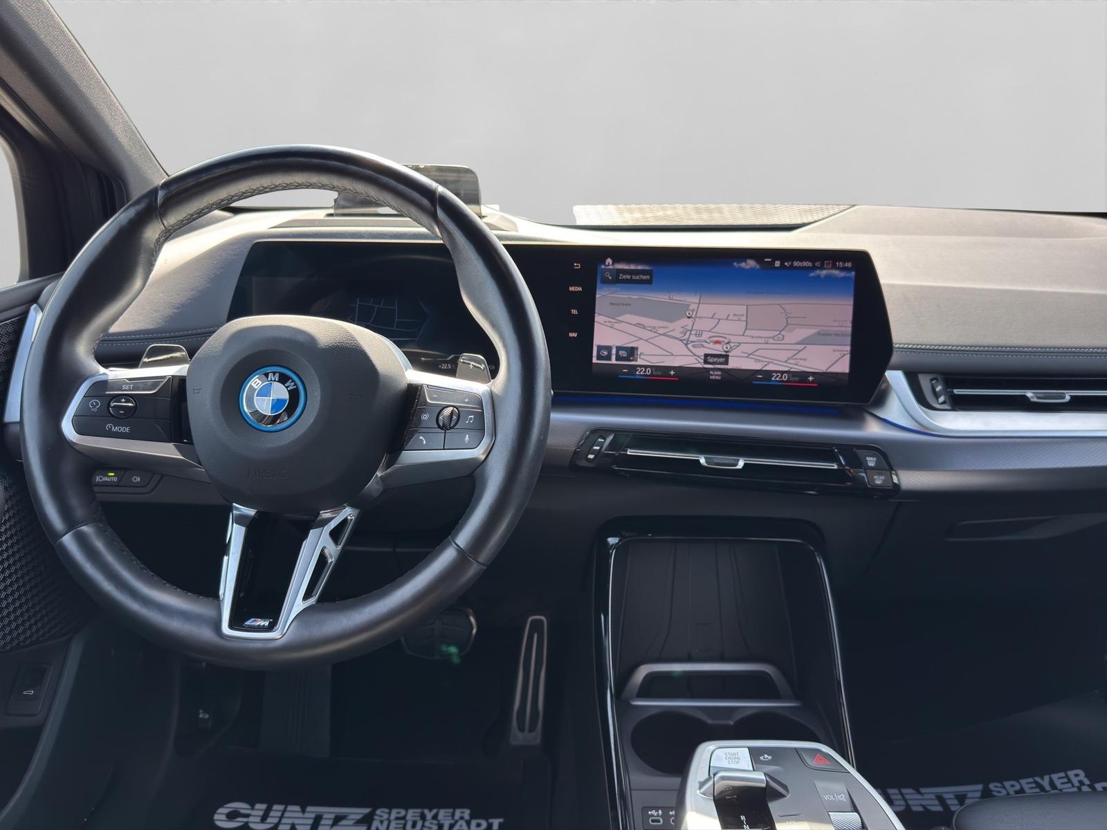 BMW 230e xDrive Active Tourer M Sport Anhängerk. Pan