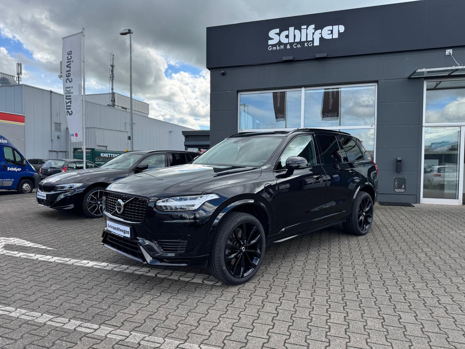 Volvo XC90 R Design Expression Recharge