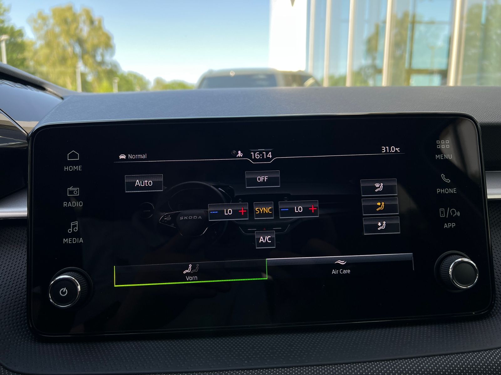 Fahrzeugabbildung SKODA Fabia Selection 1.0 TSI *LED, Climatronic, Sitzh