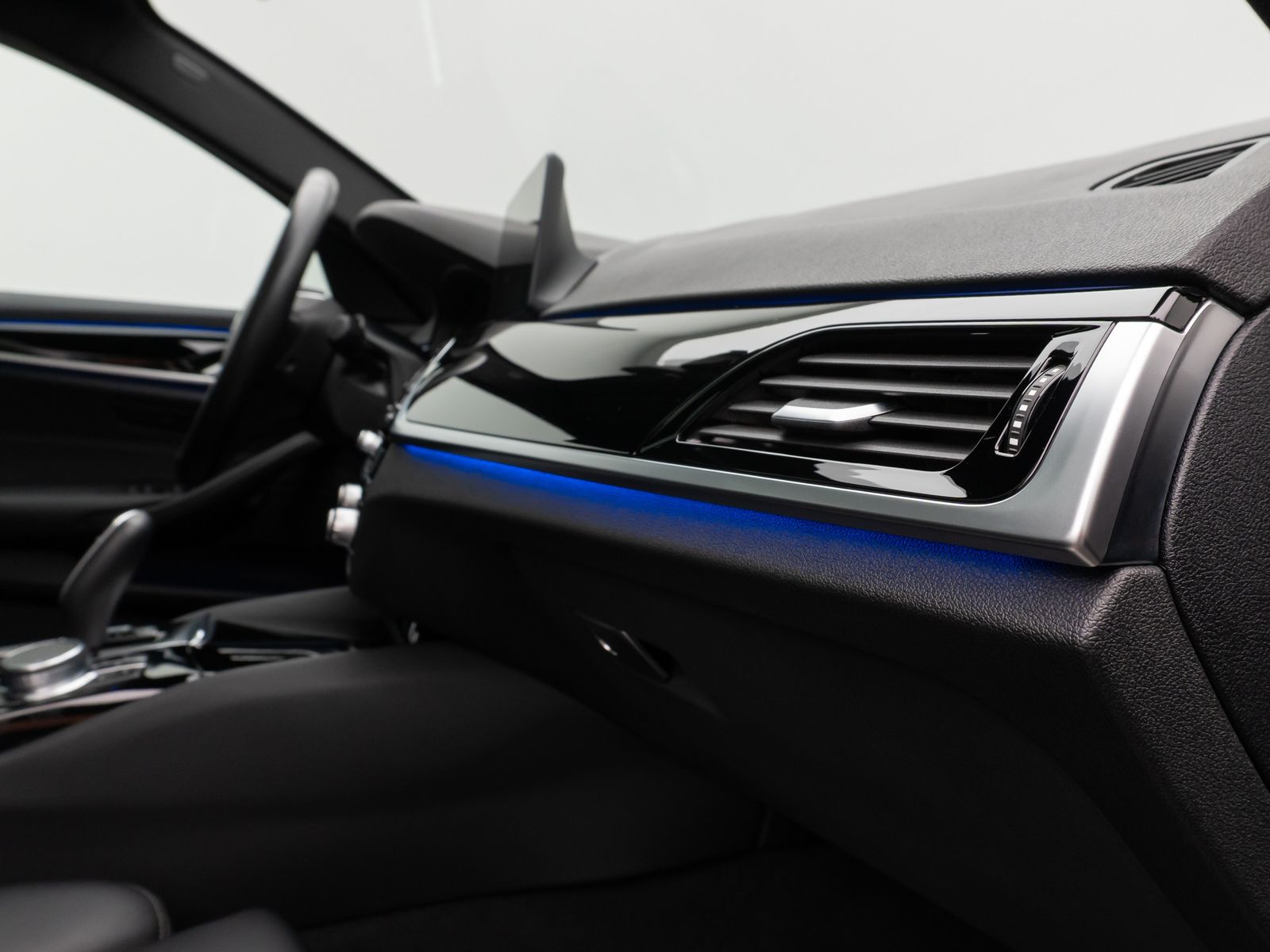 Fahrzeugabbildung BMW 540i xD Glasdach 360°HUD HiFi Stop&Go LED 20Zoll