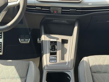 Volkswagen Golf  Life 1,5 l eTSI 150 PS 7-Gang-DSG