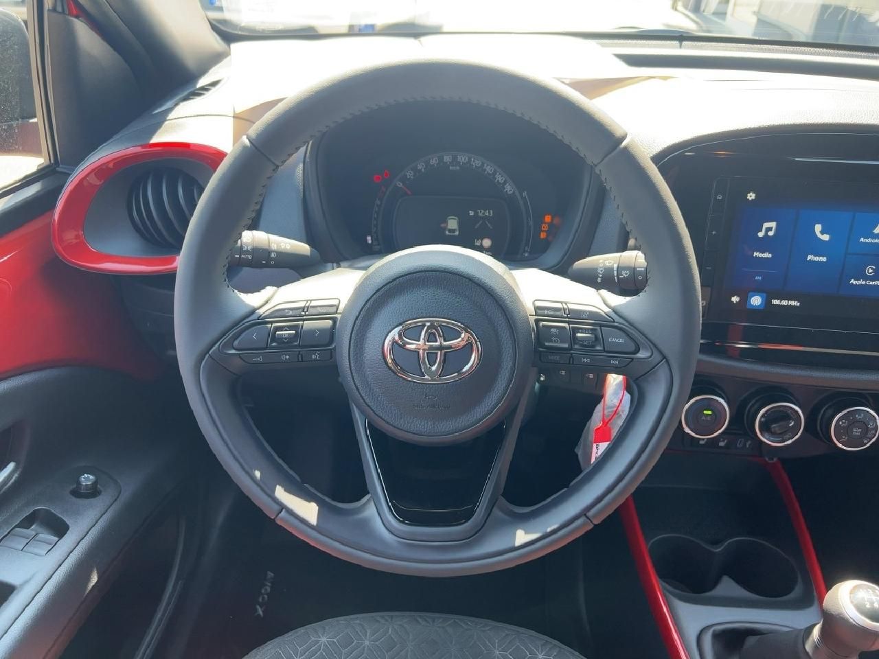 Fahrzeugabbildung Toyota AYGO X Teamplayer 5 M/T