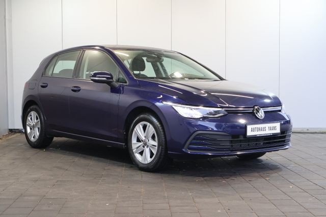 Volkswagen Golf VIII 1.0 TSI Life AID+ACC+LED+CARPLAY