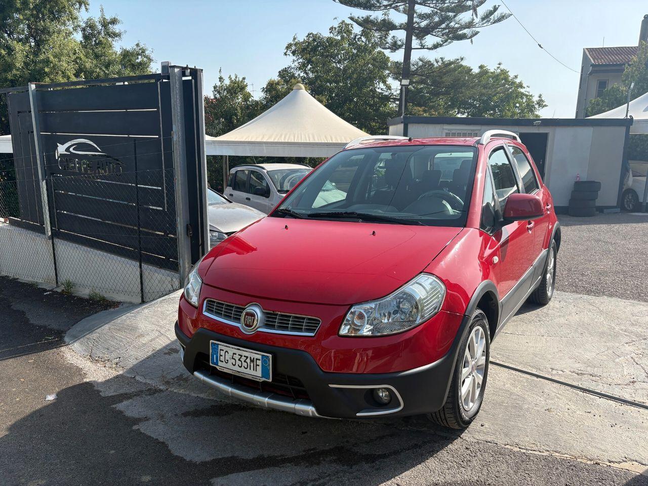 Fiat Sedici 2011 — салон