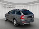 Skoda Octavia Combi Scout 4X4*PDC*AHK*1.Hand - Skoda Octavia: Allradantrieb, Scout