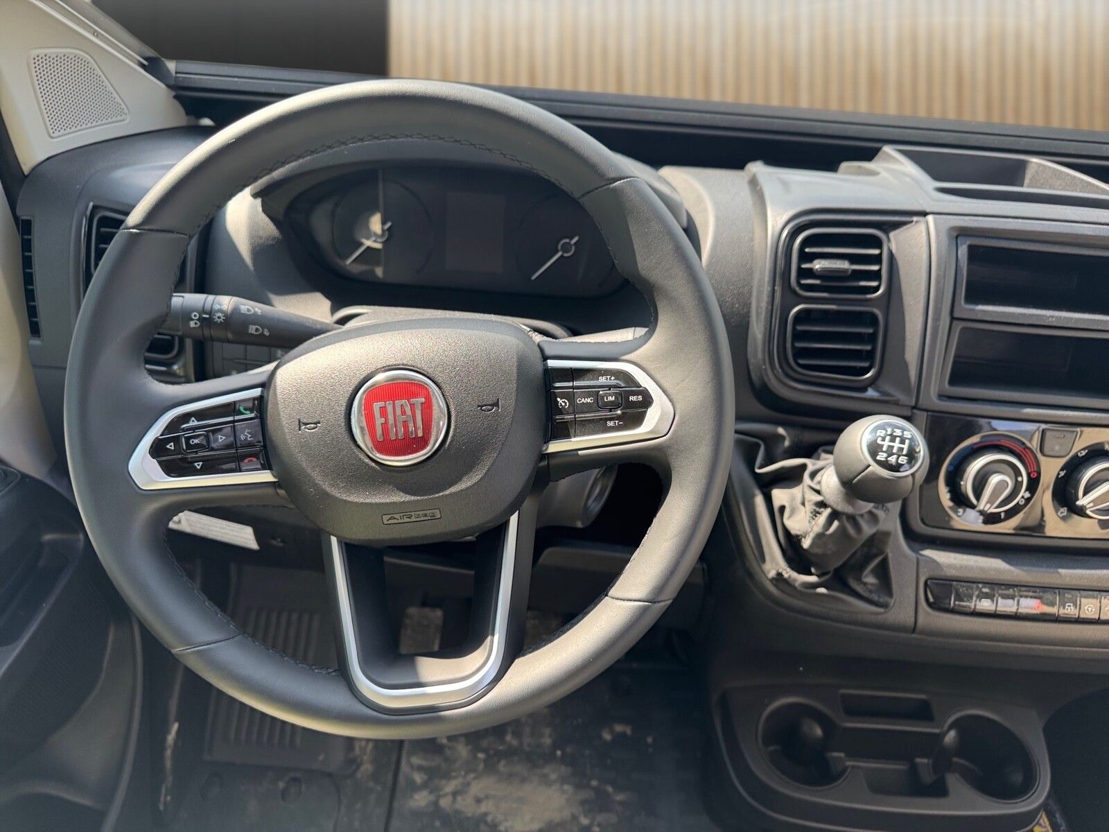 Fahrzeugabbildung Karmann Dexter DE 600 Concept Paket