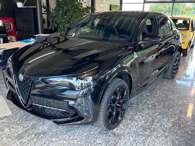Alfa Romeo Stelvio Quadrifoglio Q4 TOP AUSSTATTUNG!!!