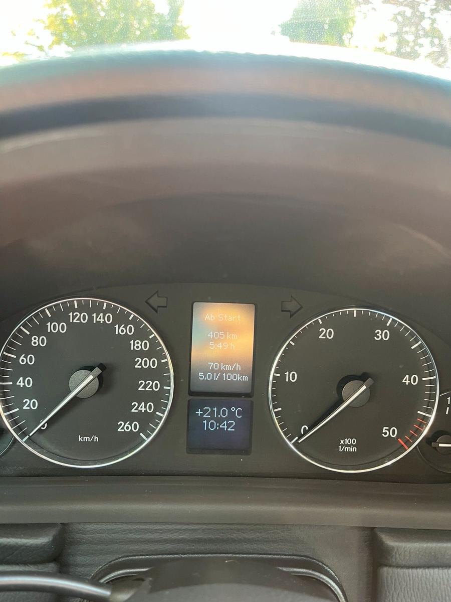 Mercedes-Benz C220 2004 — photo 13