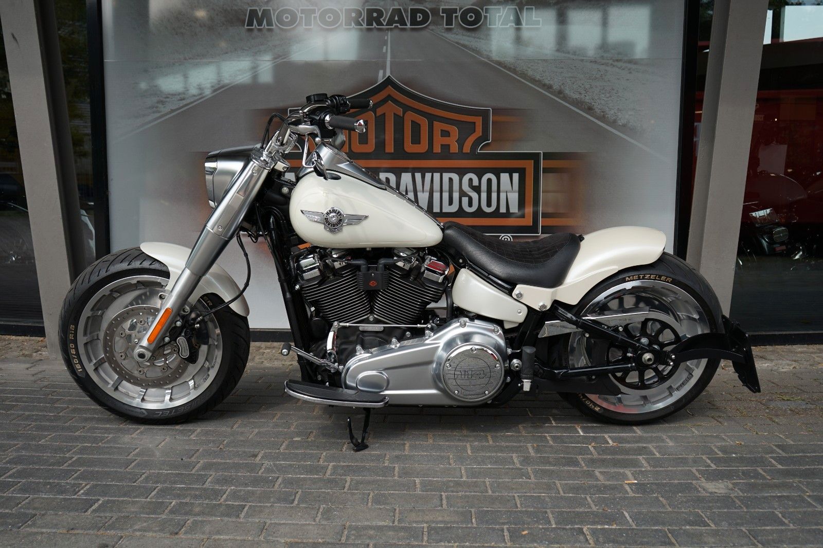Fahrzeugabbildung Harley-Davidson Fat Boy 114 -Heckumbau-Jekill-Besser wie neu!
