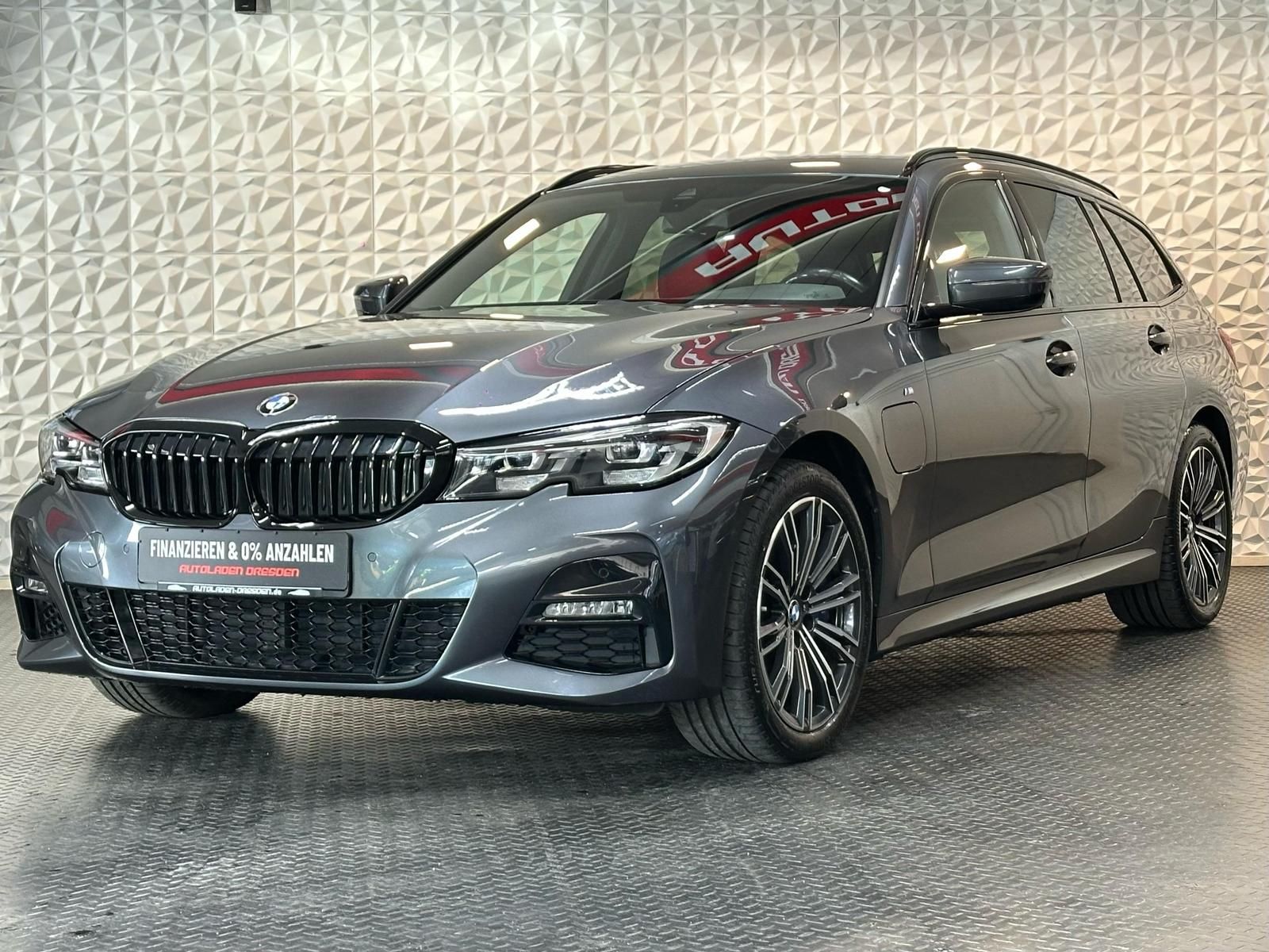 BMW 330e Touring M SPORT PAKET LED#KEYLE#SPUR#NAVI - Image 4