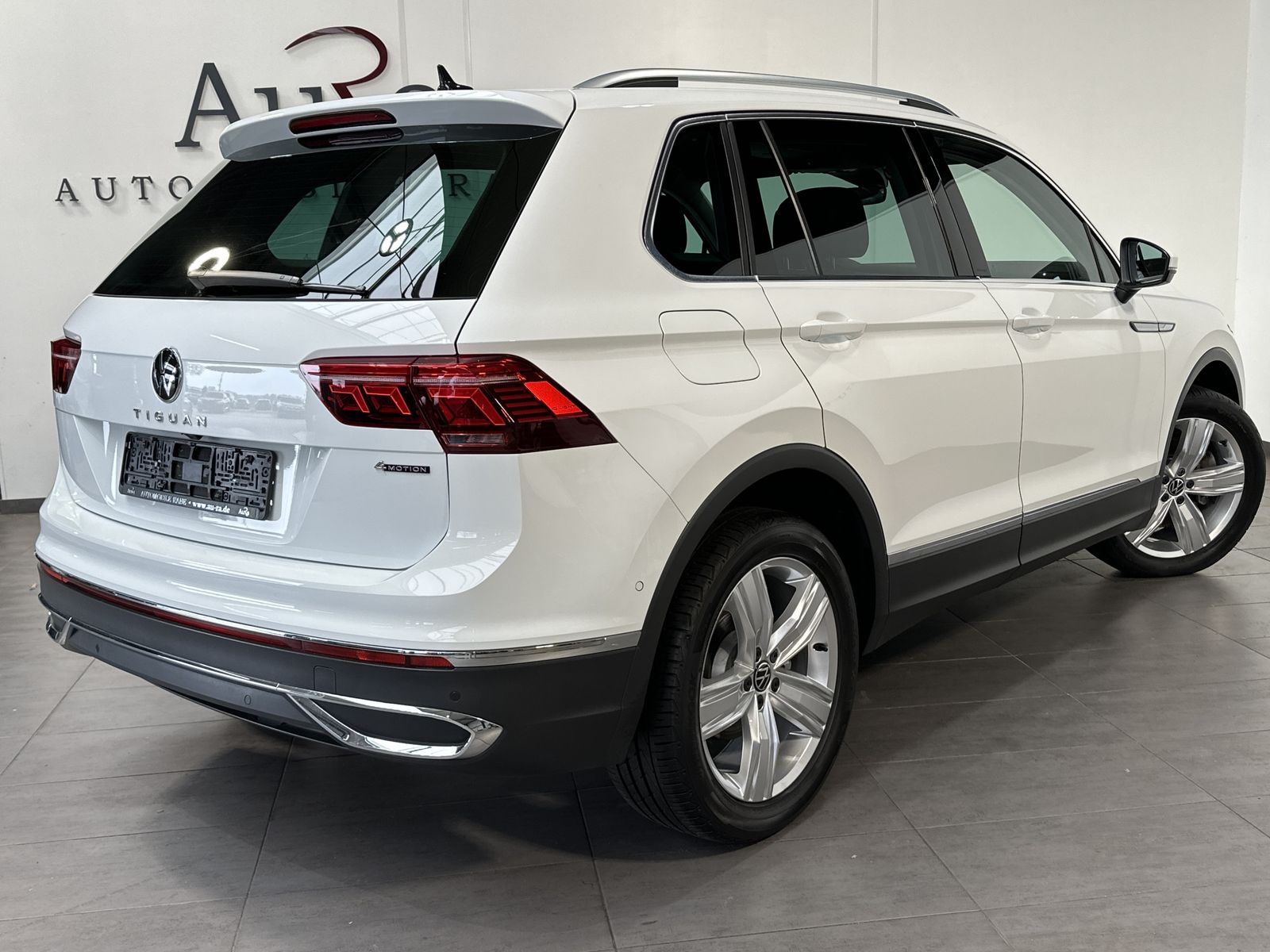Fahrzeugabbildung Volkswagen Tiguan 2.0 TDI DSG Elegance 4Motion NAV+LED+19ZO