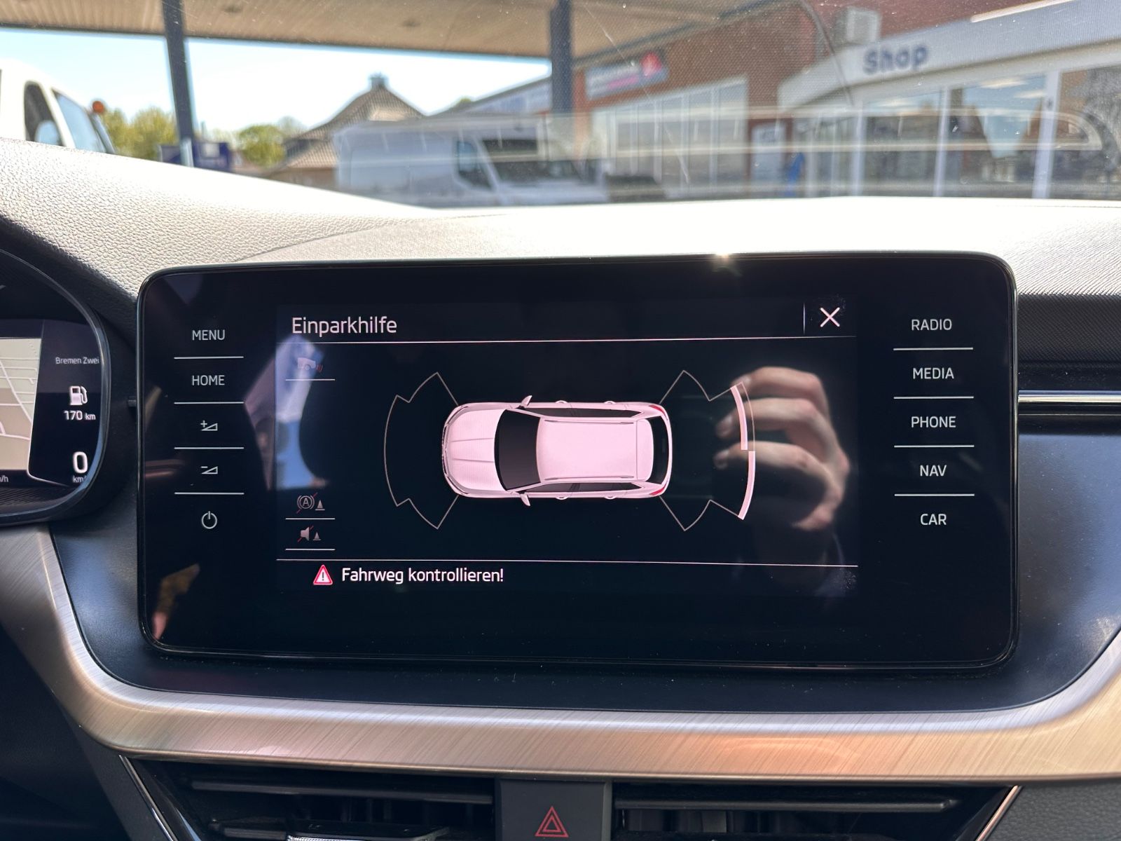 Fahrzeugabbildung SKODA Kamiq 1.5 TSI DSG Style AHK/ACC/LED/Navi/Kessy