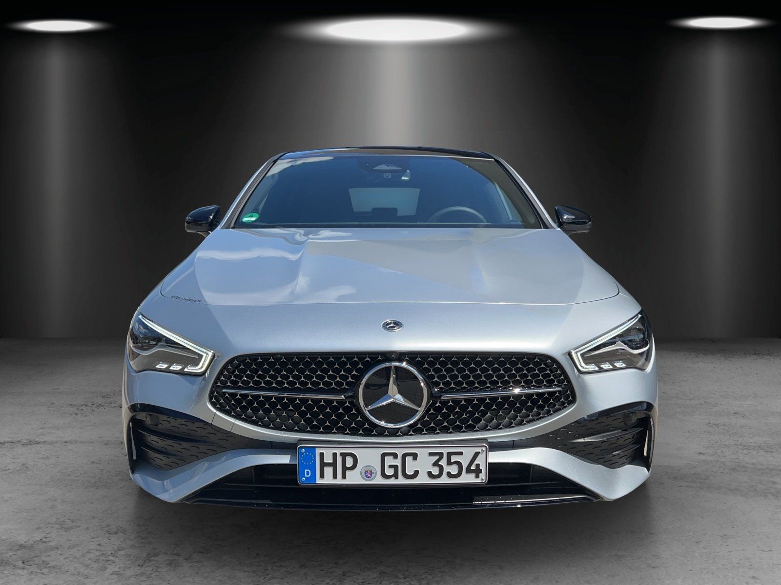 Fahrzeugabbildung Mercedes-Benz CLA 200 d Shooting Brake AMG Pano DISTRO 360 Key