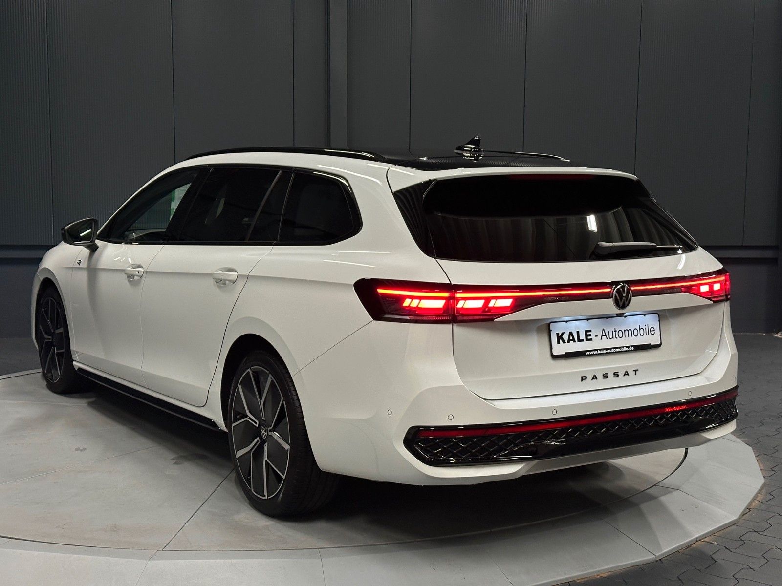 Volkswagen Passat Variant 142 kW 4Motion R-Line/Signature foto 3