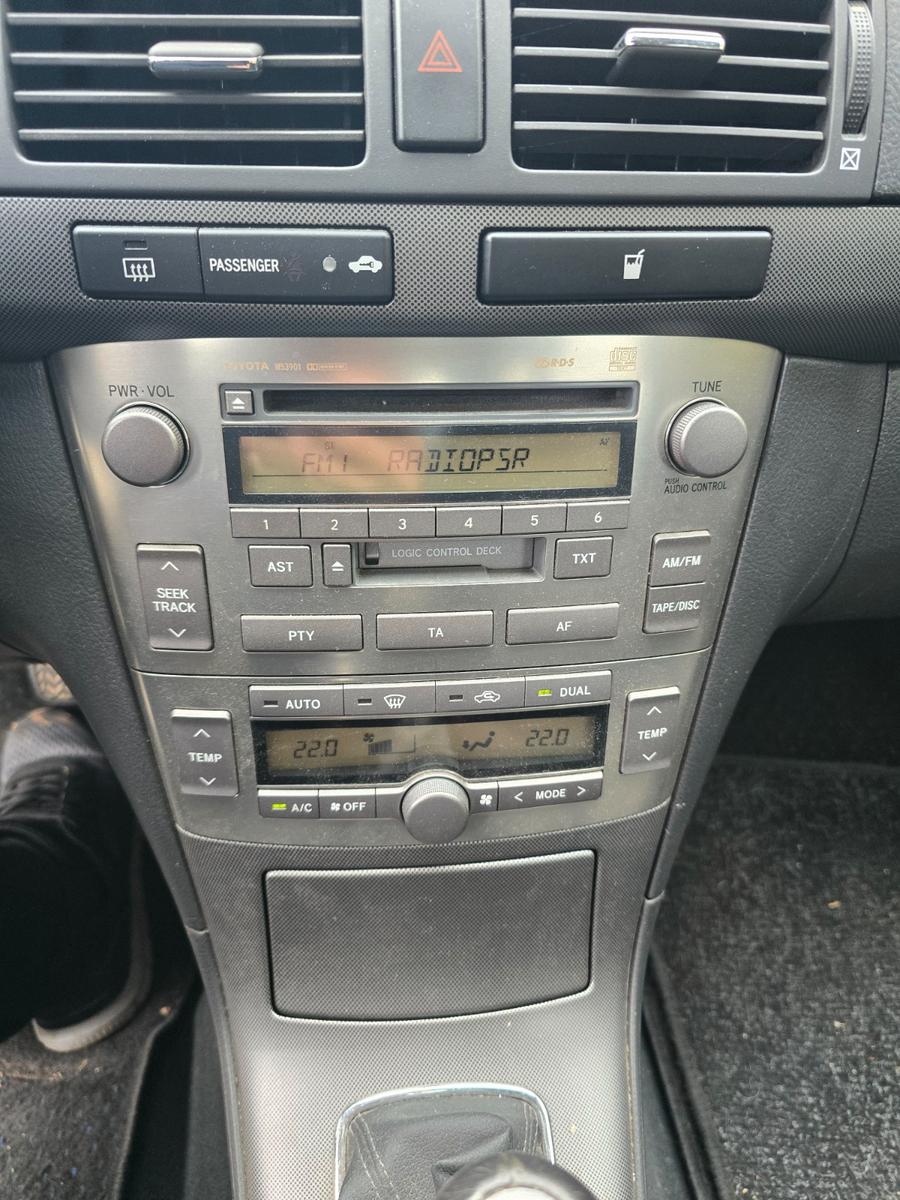 Toyota Avensis 2004 — photo 12