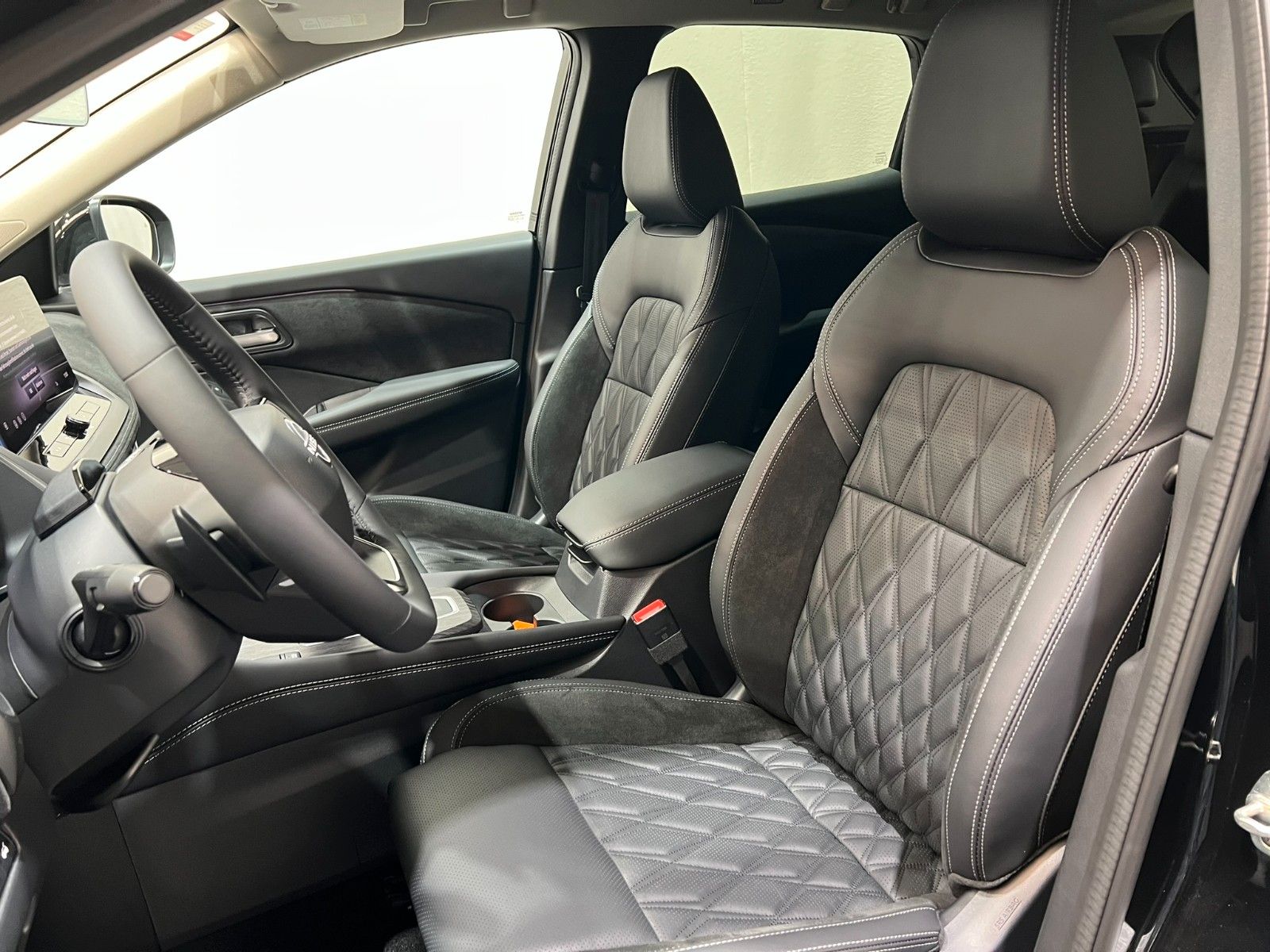 Fahrzeugabbildung Nissan Qashqai 1.3 MHEV -X-tronic Tekna+Premium