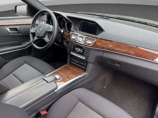 Fahrzeugabbildung Mercedes-Benz E 350 Td BlueTec 4M Elegance+ILS+Comand+GSD+AHK