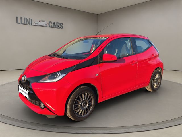 Toyota Aygo AYGO x-play Team AUT./ Klima / Alu / Kamera