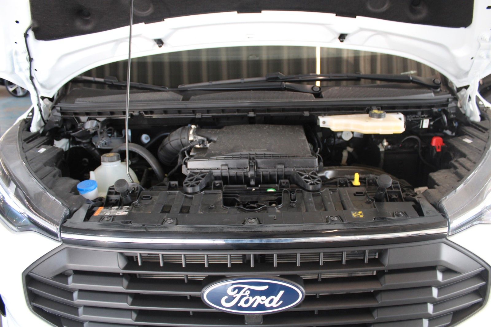 Fahrzeugabbildung Ford Transit Custom L1 TREND AWD Automatik Kasten
