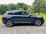 Volkswagen Tiguan 1.5 TSI R-Line Navi/SHZ/Winter/PDC/8fach - Volkswagen Tiguan in Wuppertal