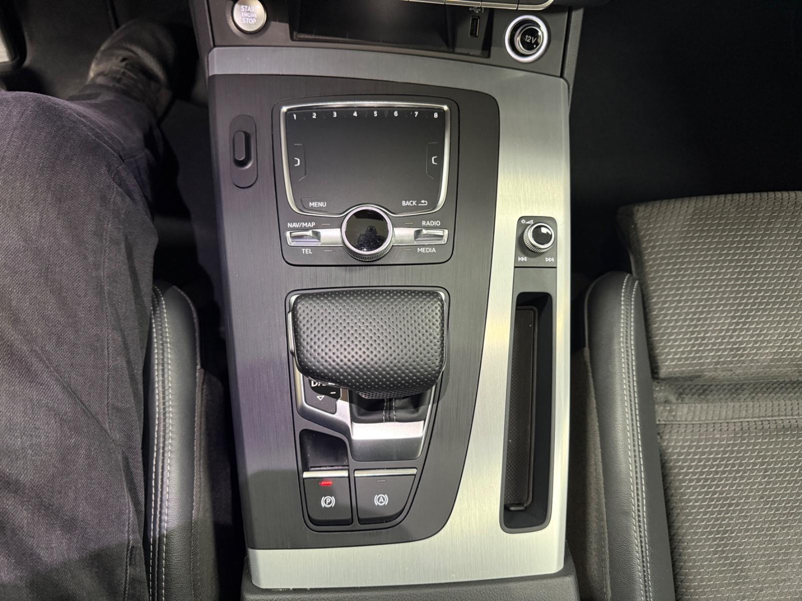 Audi Q5 45 TFSI quattro sport*S-LINE*PANO*STHZG*AHK*