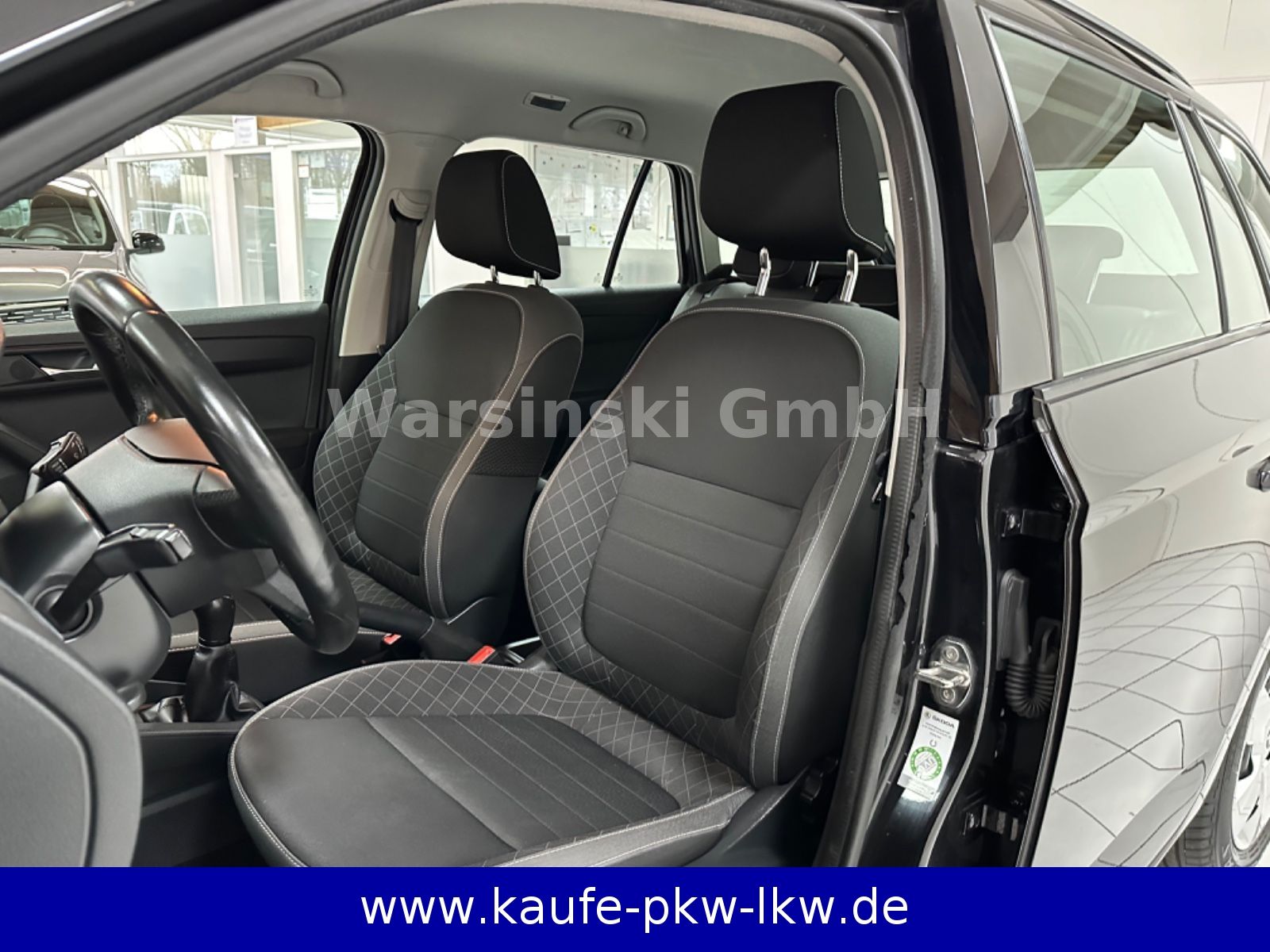 Fahrzeugabbildung SKODA Fabia Combi Ambition*CarPlay*SHZ*Tempomart