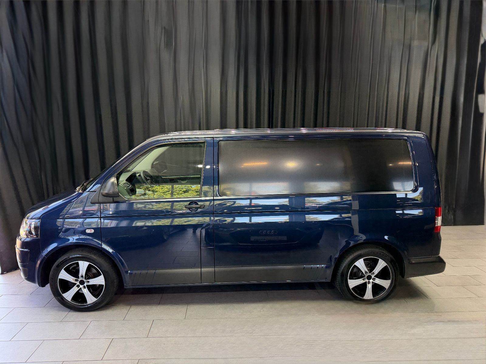 Fahrzeugabbildung Volkswagen T5 Transporter Kasten |KLIMA|1.HAND|RECARO|UMBAU