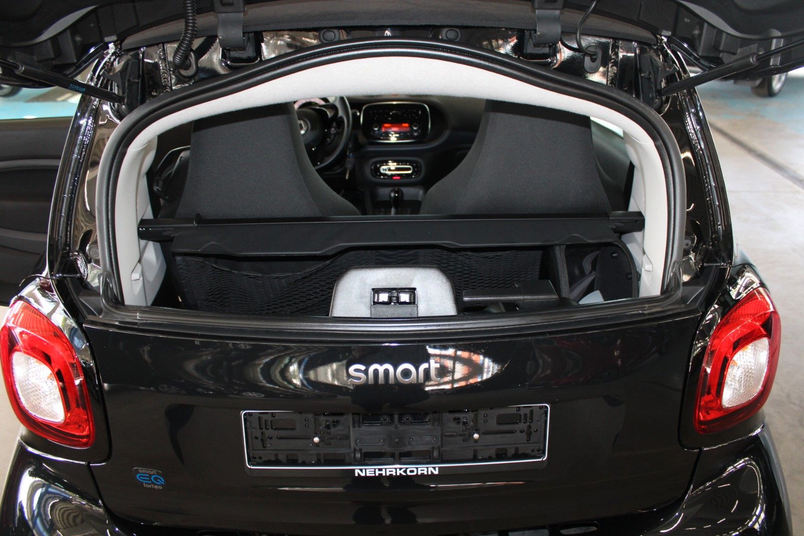 Fahrzeugabbildung Smart ForTwo coupé 60kW EQ Batterie KLIMA Allwetter