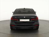 BMW 520d xDrive M Sport Aut. LED Navi Pano 360° - BMW 520 in Rostock