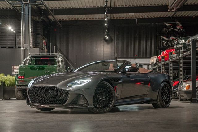 ASTON MARTIN DBS