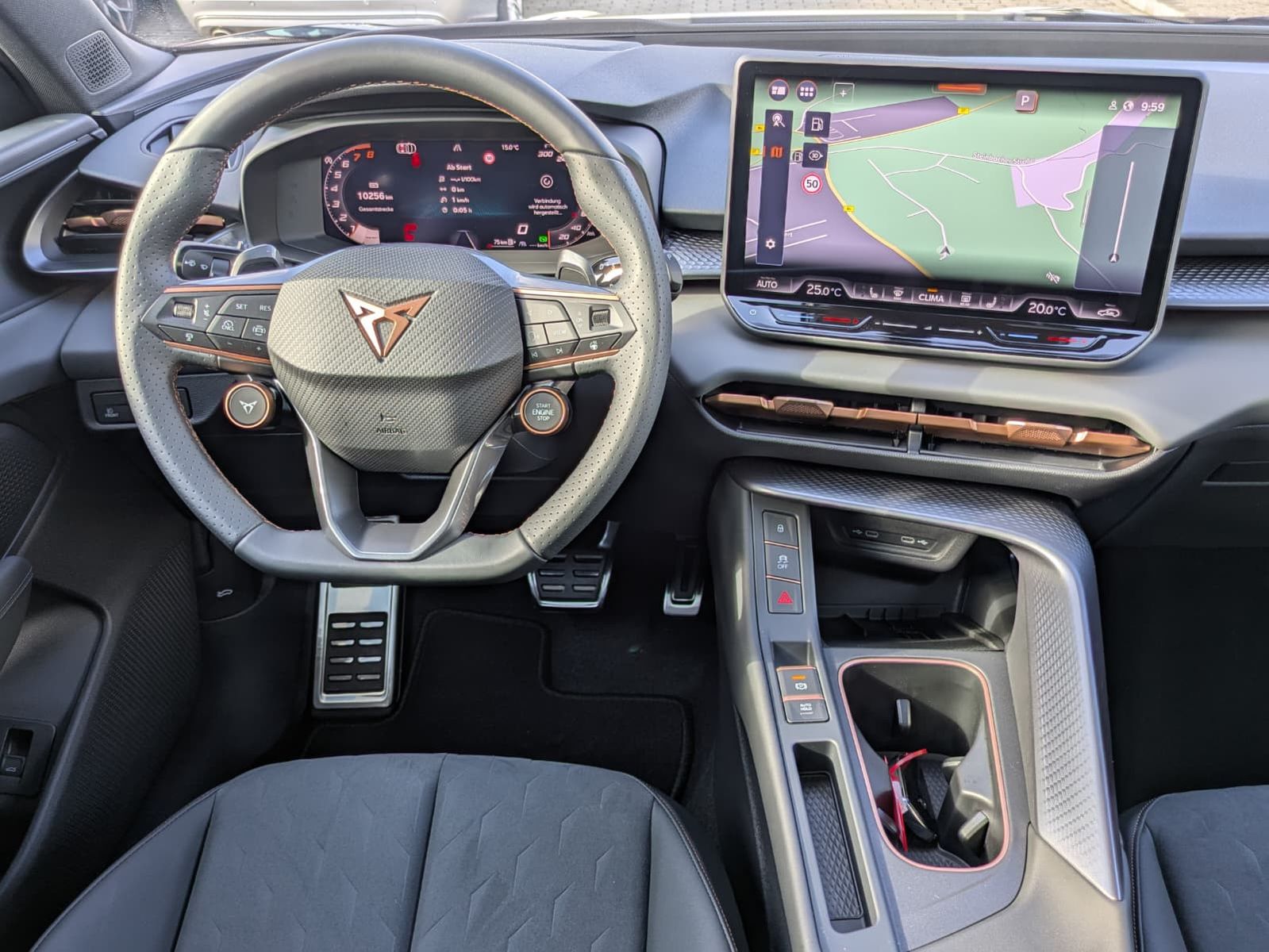 Fahrzeugabbildung CUPRA Terramar 2.0 TSI 4D VZ HUD*MATRIX*PANO*DCC*20"