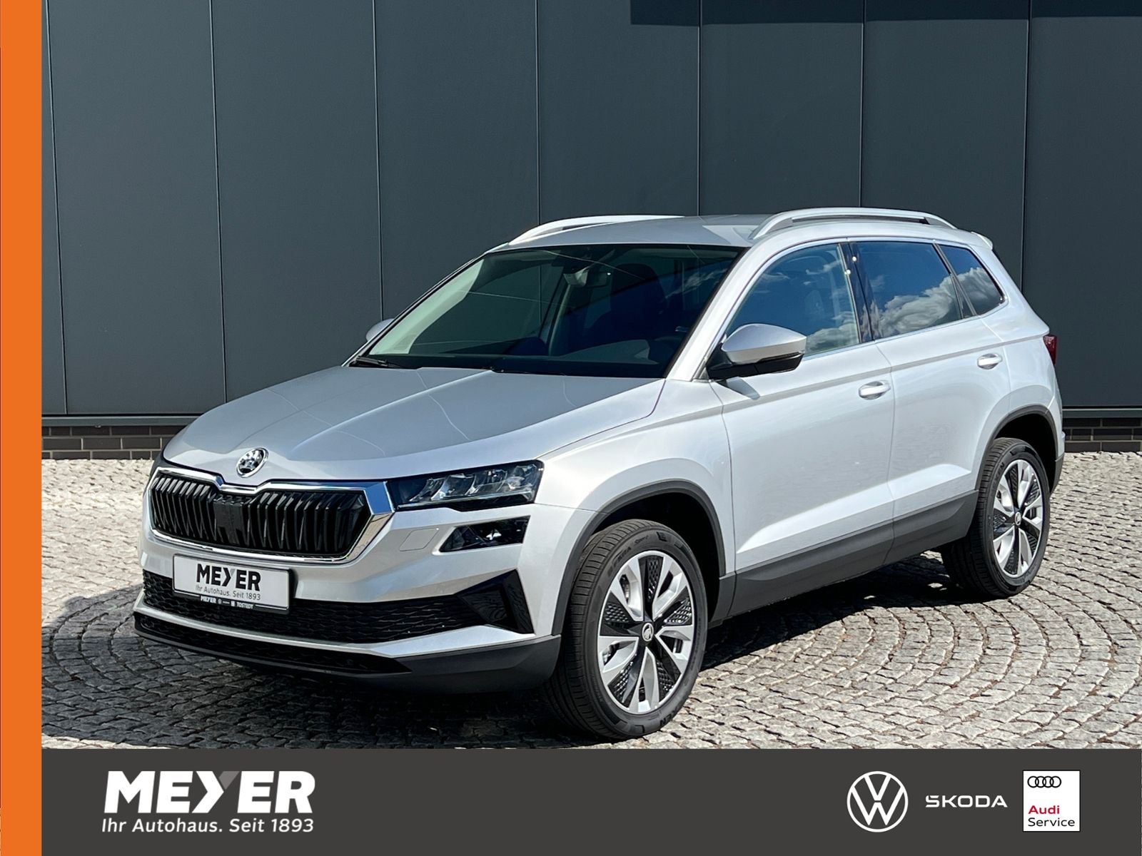 Fahrzeugabbildung SKODA Karoq Selection 1.5 TSI DSG *AHK, LED, ACC, 18"L
