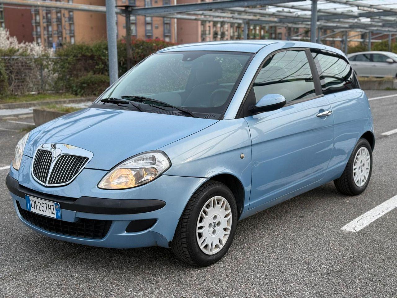 Lancia Ypsilon