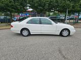 Mercedes-Benz E 200 CDI CLASSIC-137Tkm-KLIMA-TÜV NEU-TOP - Mercedes-Benz E 200 aus 2001