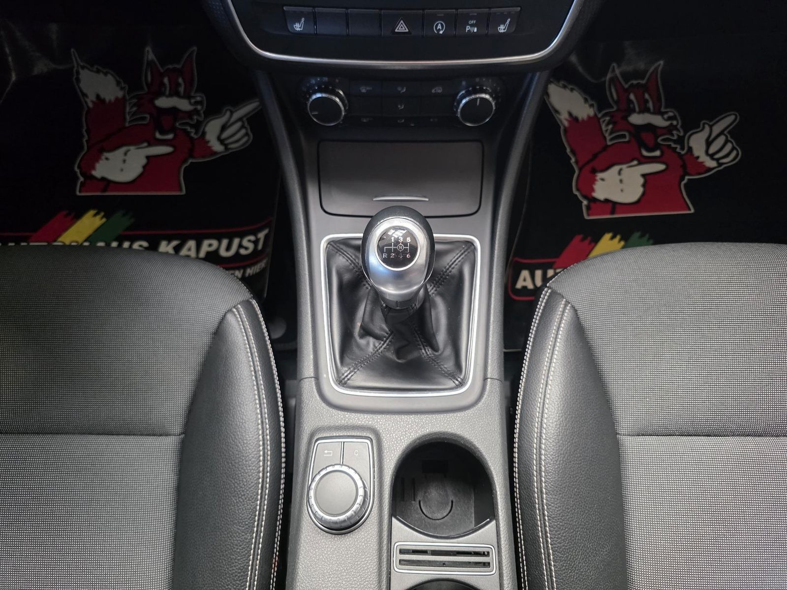 Fahrzeugabbildung Mercedes-Benz A 180 Style/Xenon/Navi/Memory/Kamera/SunSet