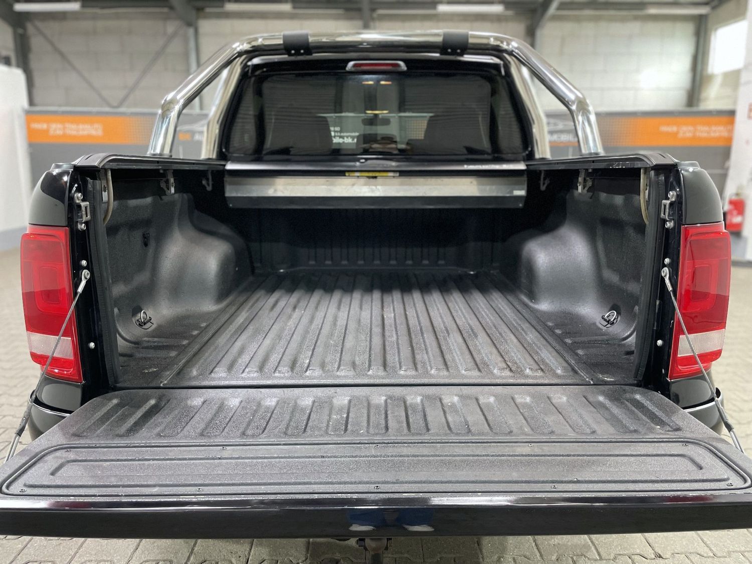 Fahrzeugabbildung Volkswagen Amarok Comfortline DoubleCab 4Motion#Bi-Xenon#AH