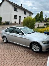 BMW 318i 390L - BMW: 390l