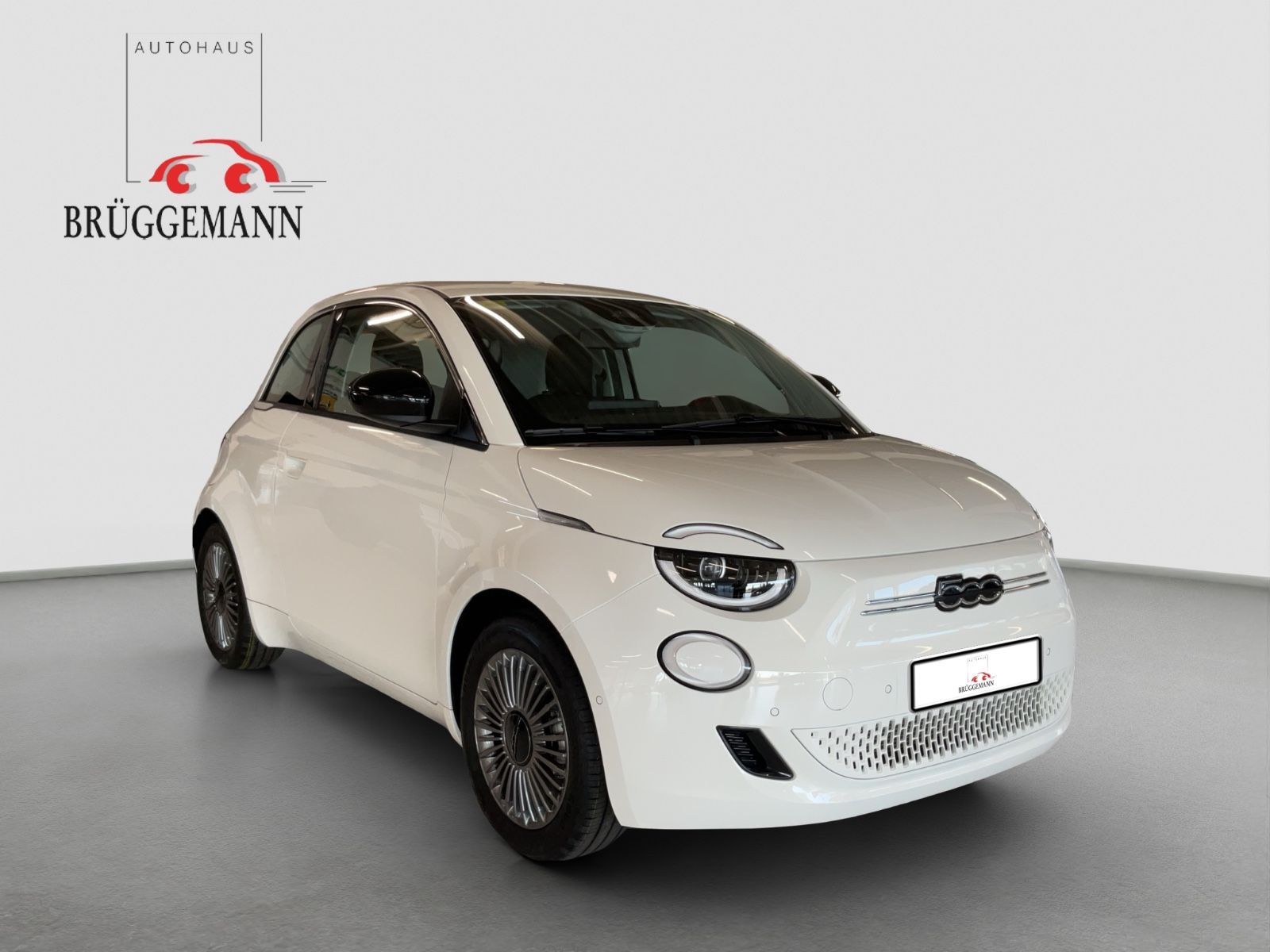 Fahrzeugabbildung Fiat 500e + Komfort Paket, Style Paket