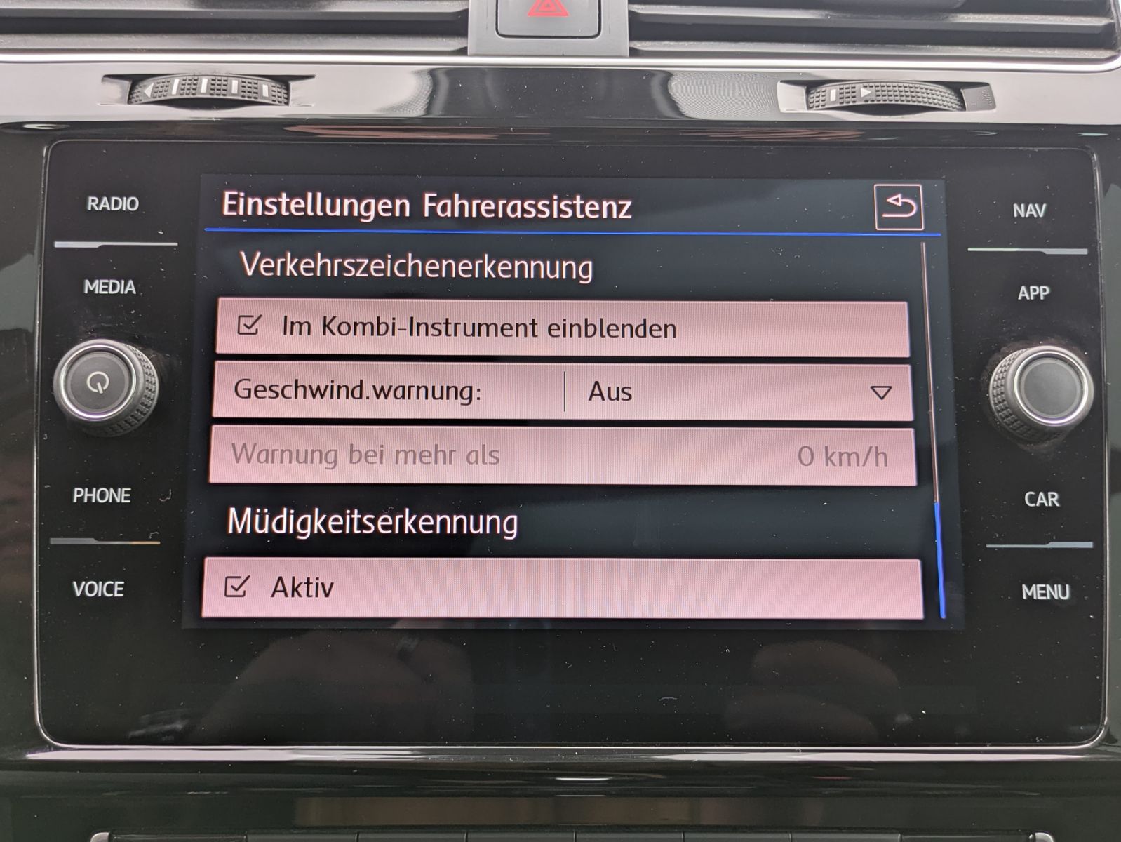 Fahrzeugabbildung Volkswagen Golf 2.0 TDI Join PANO*LED*ACC*KAM*APP*02/26TÜV