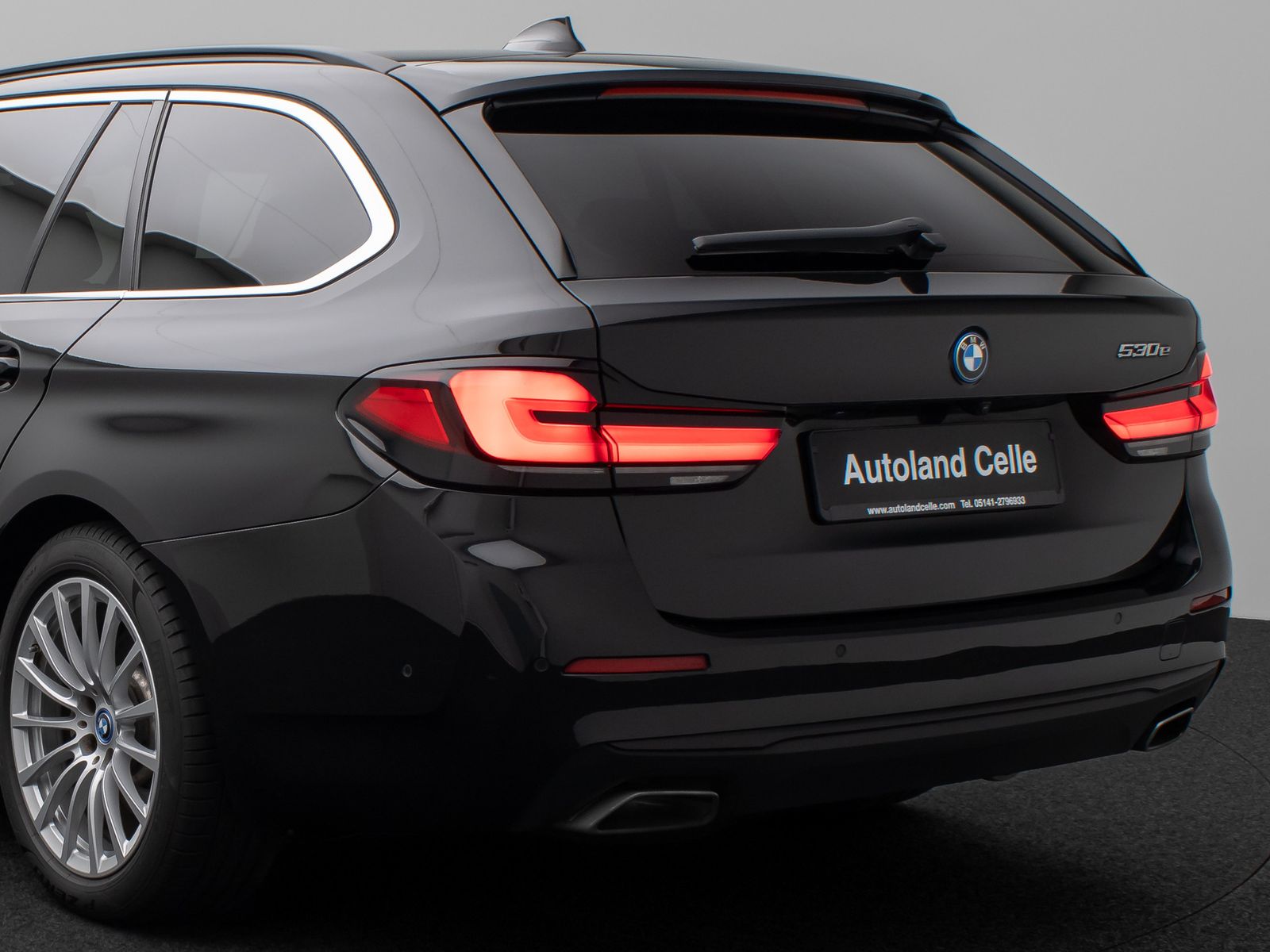 Fahrzeugabbildung BMW 530e Panorama 360°DAB H/K ACC AHK Alarm Leder