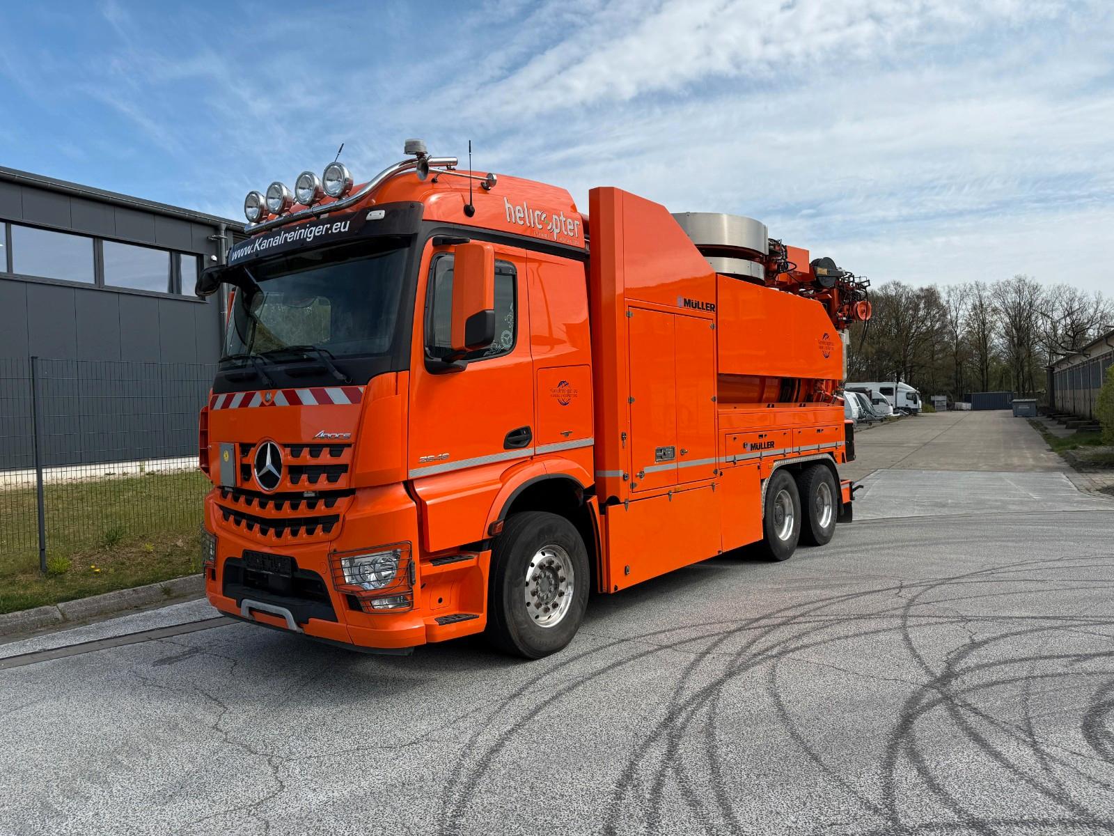 Mercedes-Benz AROCS 2648 6x4 mit Müller Wasserrückgewinner