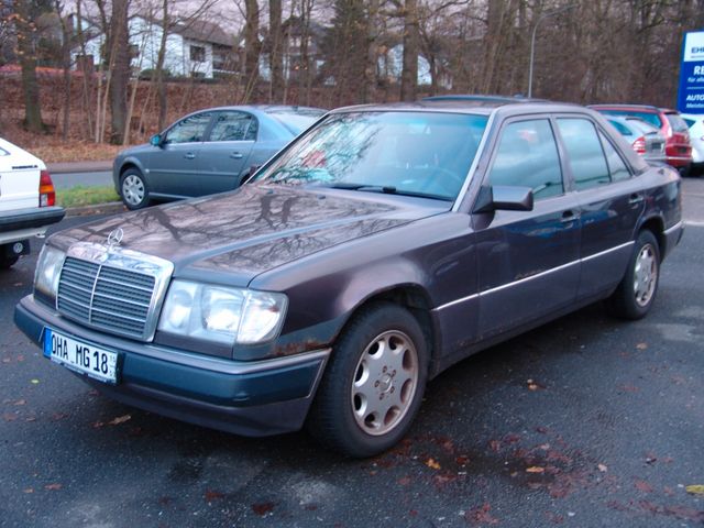 Mercedes-Benz E 220