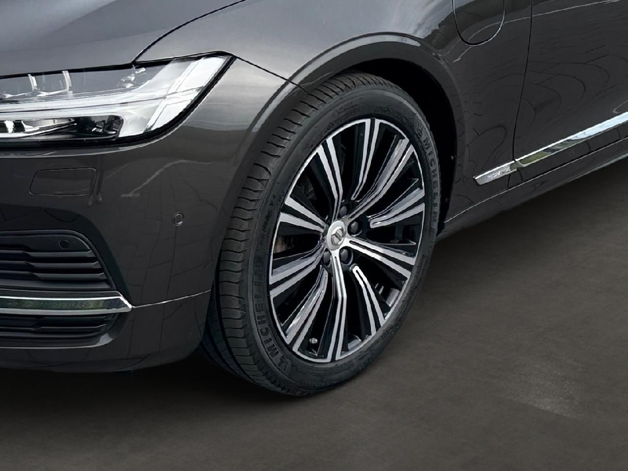 Fahrzeugabbildung Volvo V90 T6 AWD Inscription Recharge Plug-In Hybrid