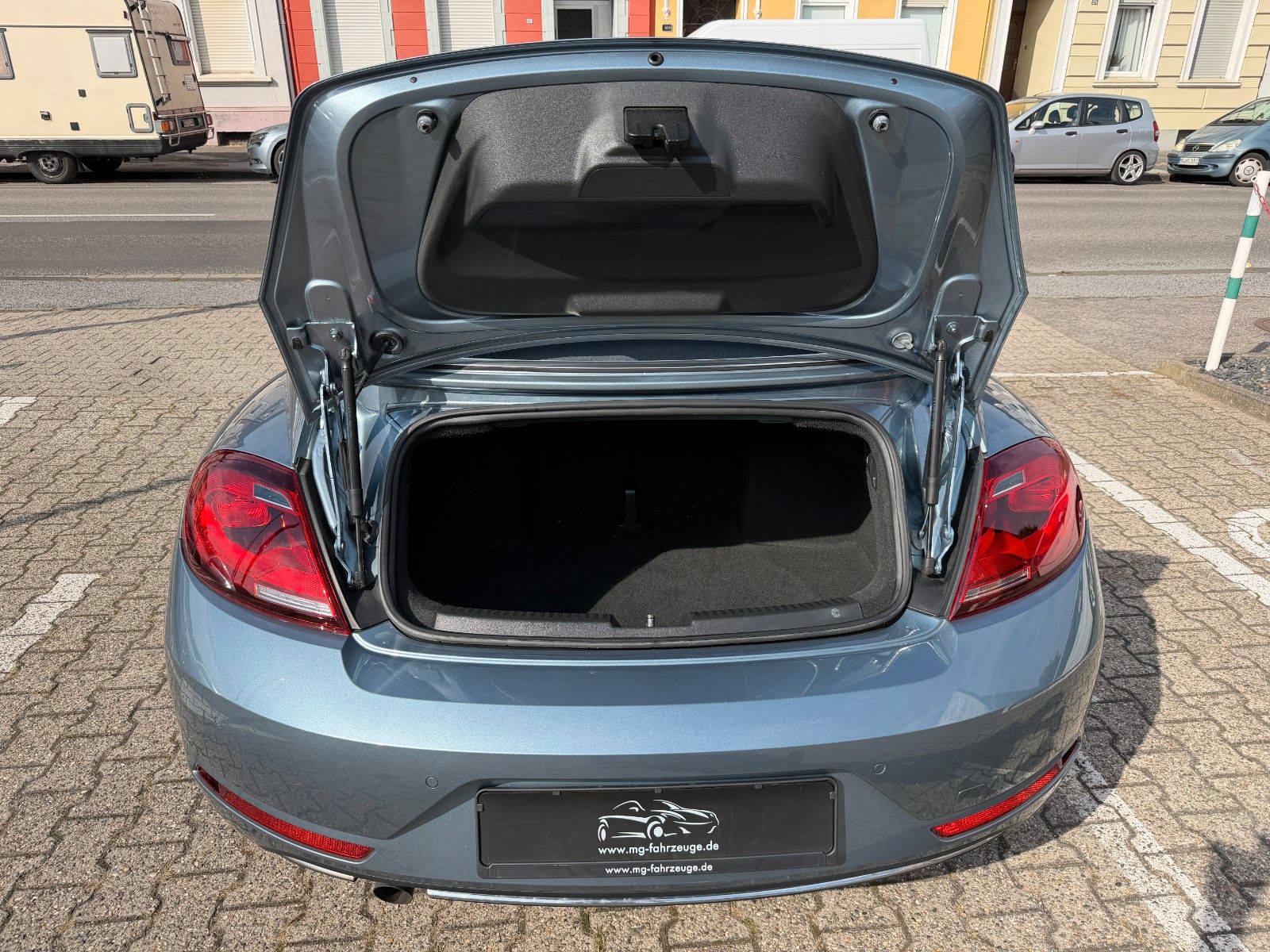 Fahrzeugabbildung Volkswagen Beetle Cabriolet SONDERM. DENIM AUTOM. SCHECKH.