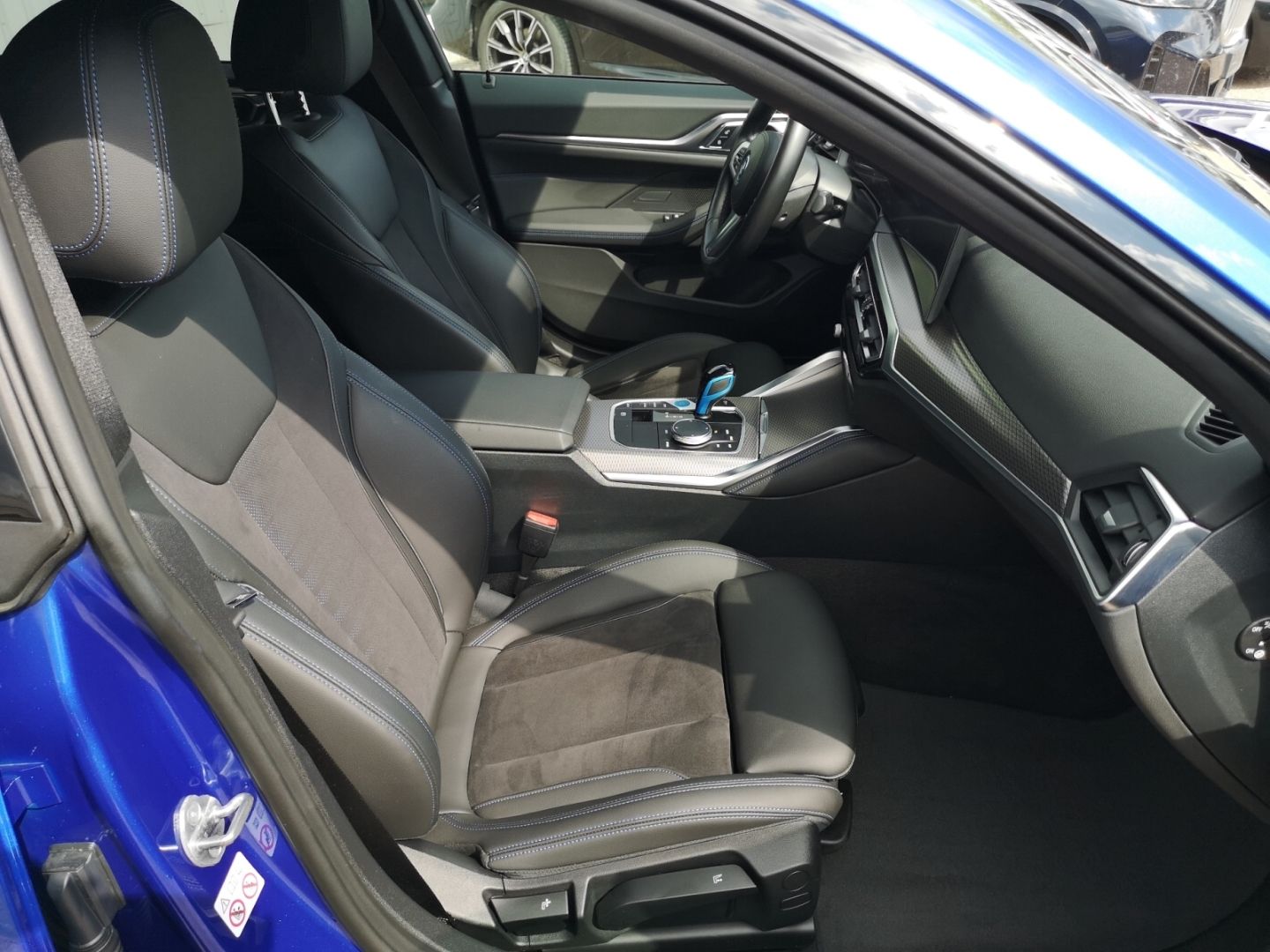 BMW i4 eDrive 40 M Sport LASER KLIMAAUTO NAVI SHZ foto 18