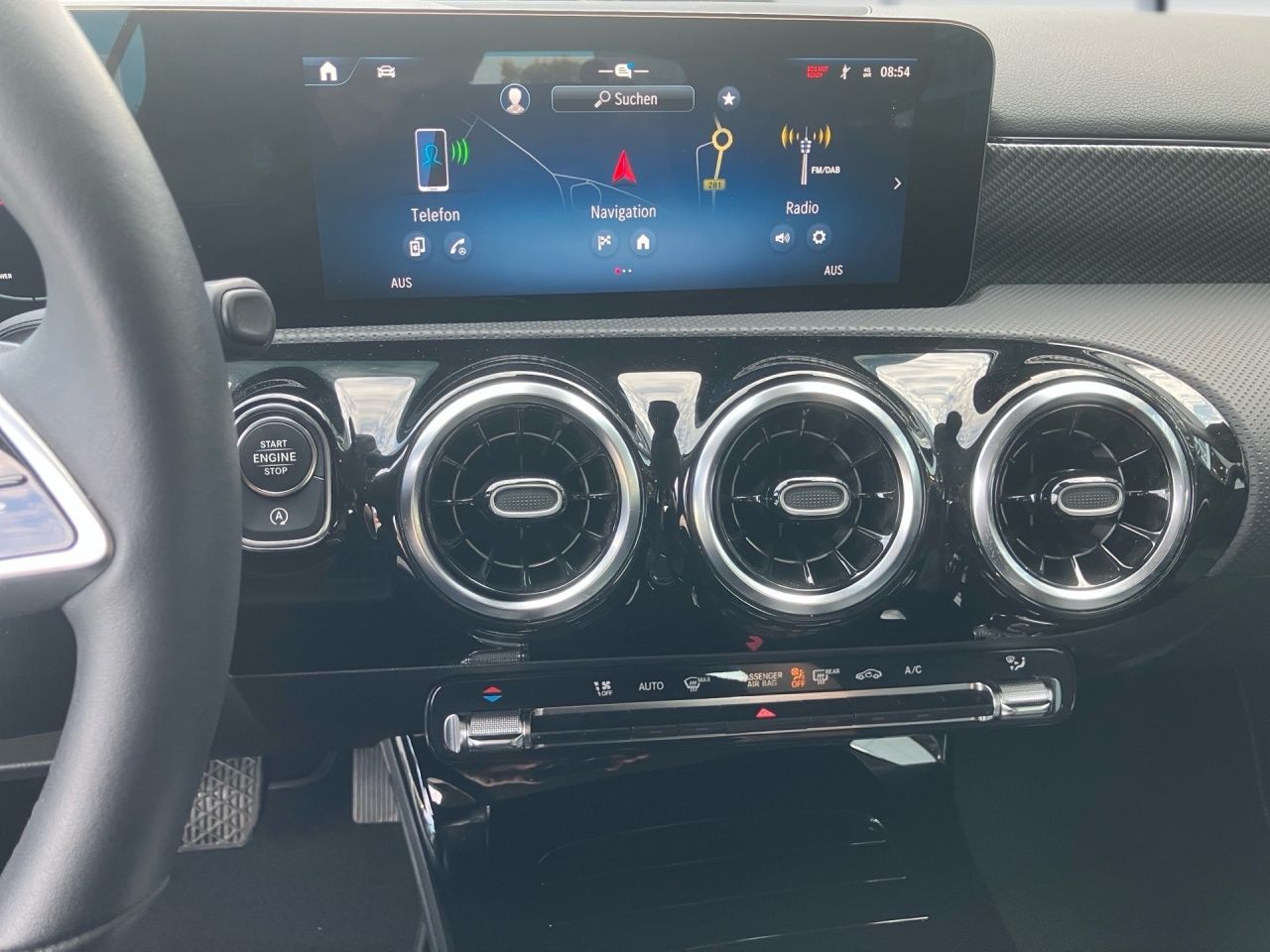 Fahrzeugabbildung Mercedes-Benz A 180 PROGRESSIVE+AHK+LHZG+LED+KAMERA+SHZ++
